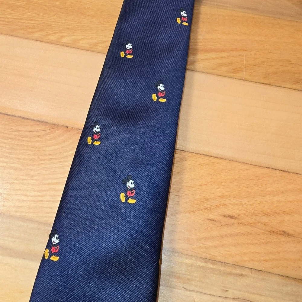 Cervantes vintage necktie